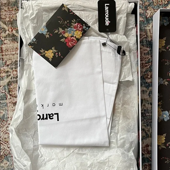 Larroude x Markarian Florencia Boots in Floral Embroidery NWT - Picture 8 of 11